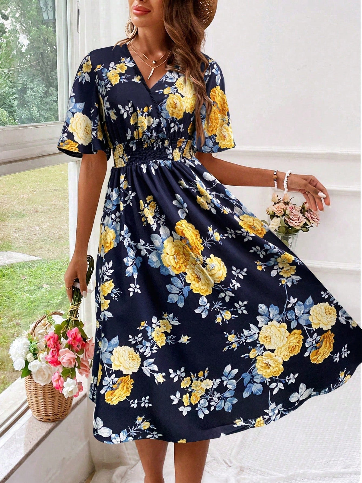 Women’s Elegant Floral V-Neck Dress Black