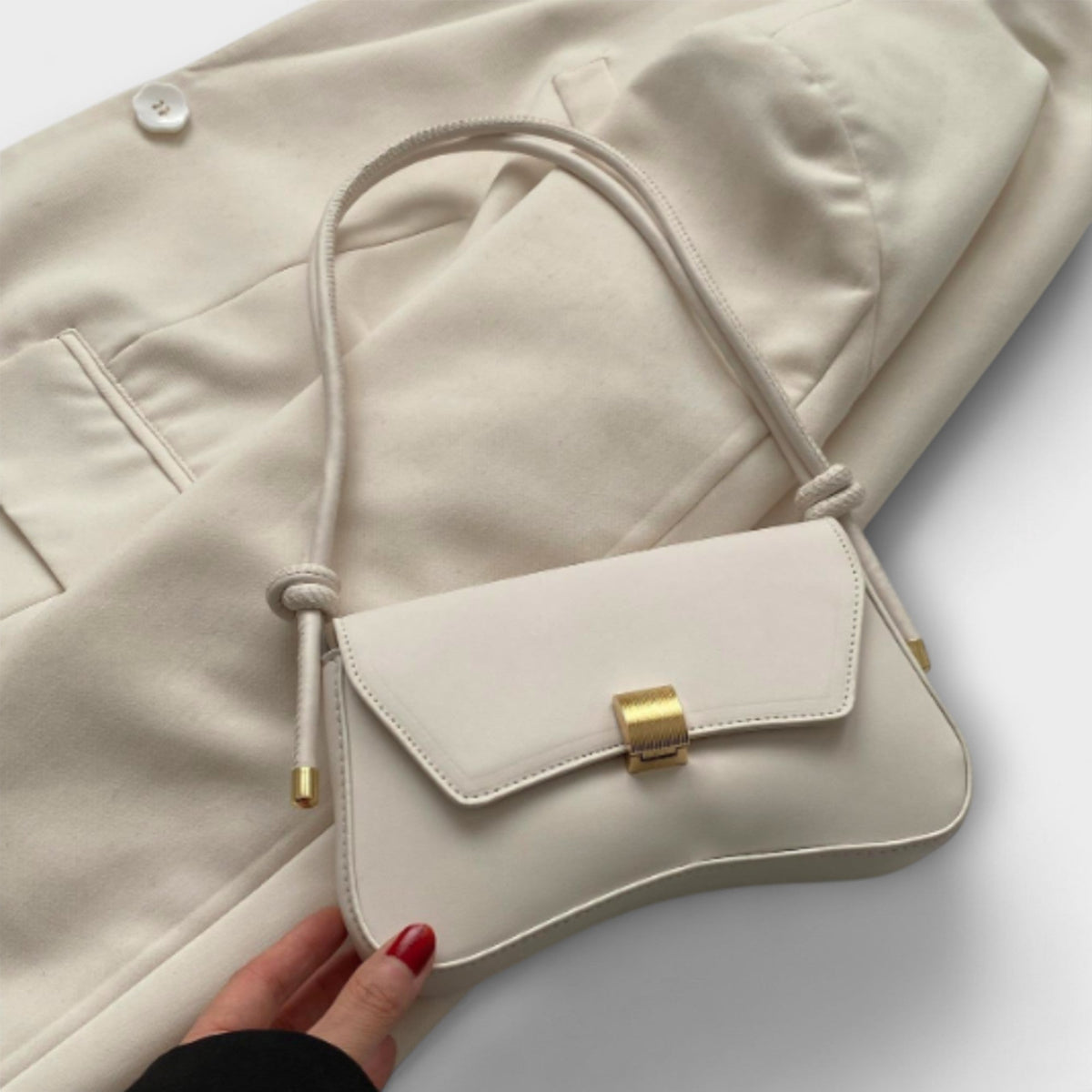 Women’s Chic Compact Shoulder Bag for Summer Styling Beige