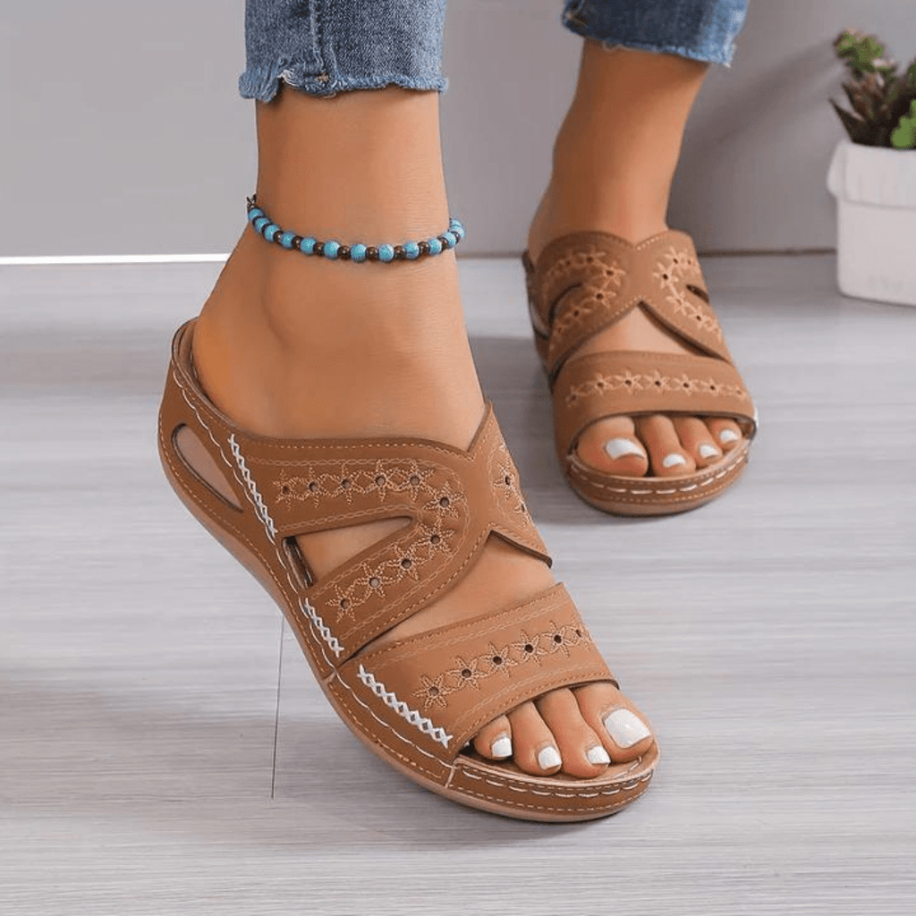 Women’s Everyday Sandals for Summer Comfort Brown