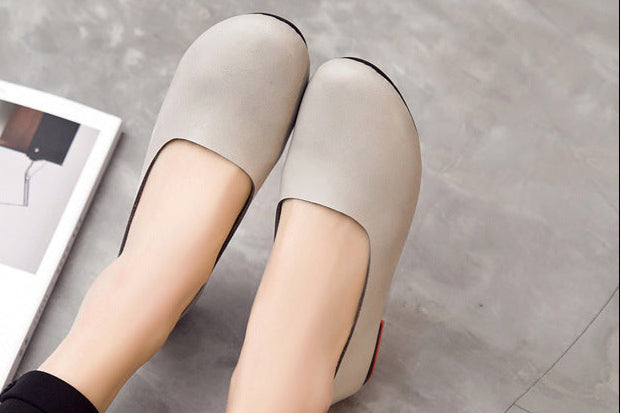 Women’s Classic Ballerinas with Timeless Elegance
