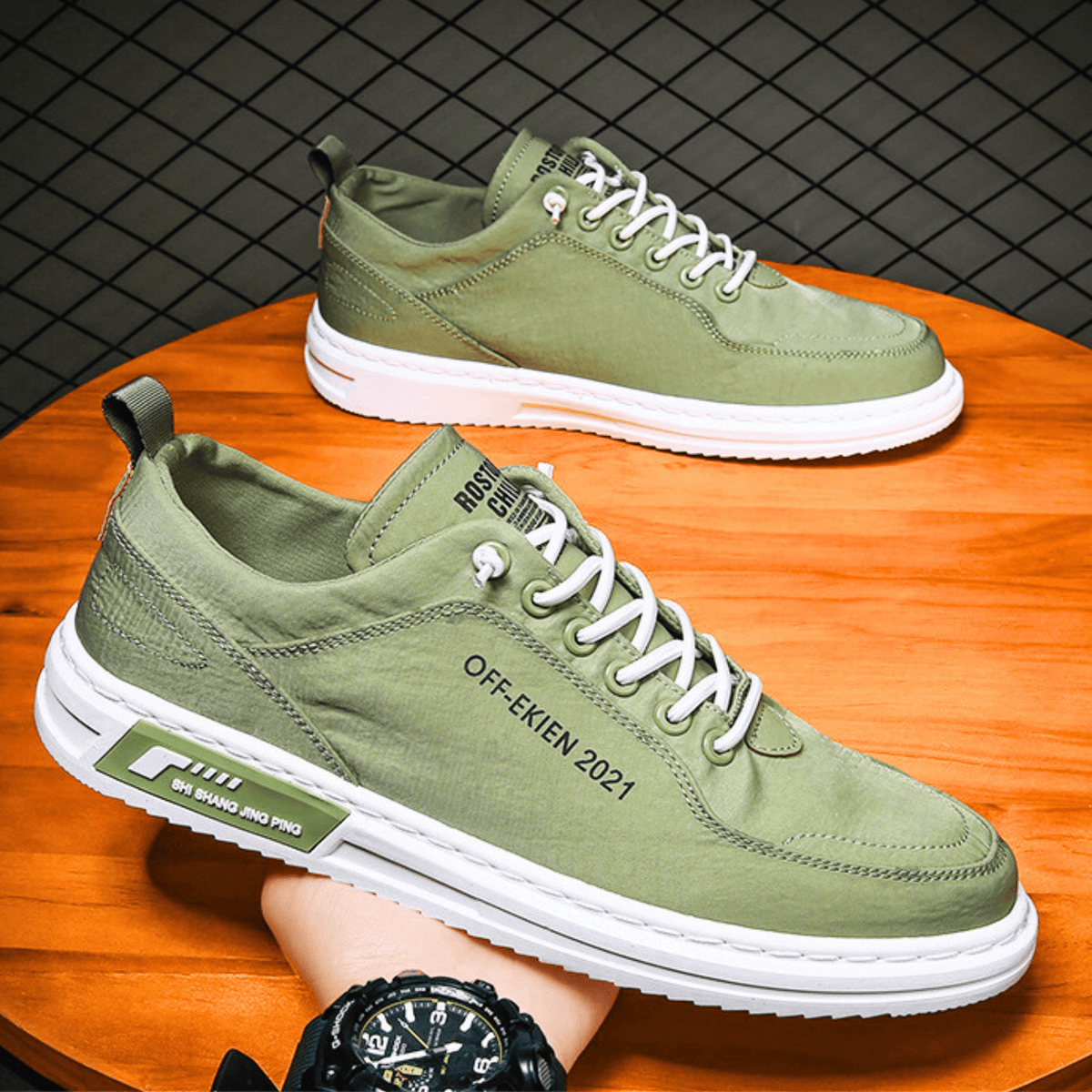 Men’s Comfortable Casual Sneakers