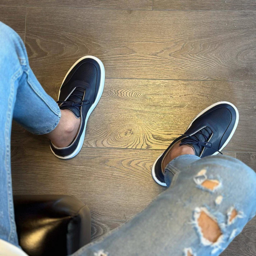Men’s Minimalist Comfort Trainers with Supportive Footbed
