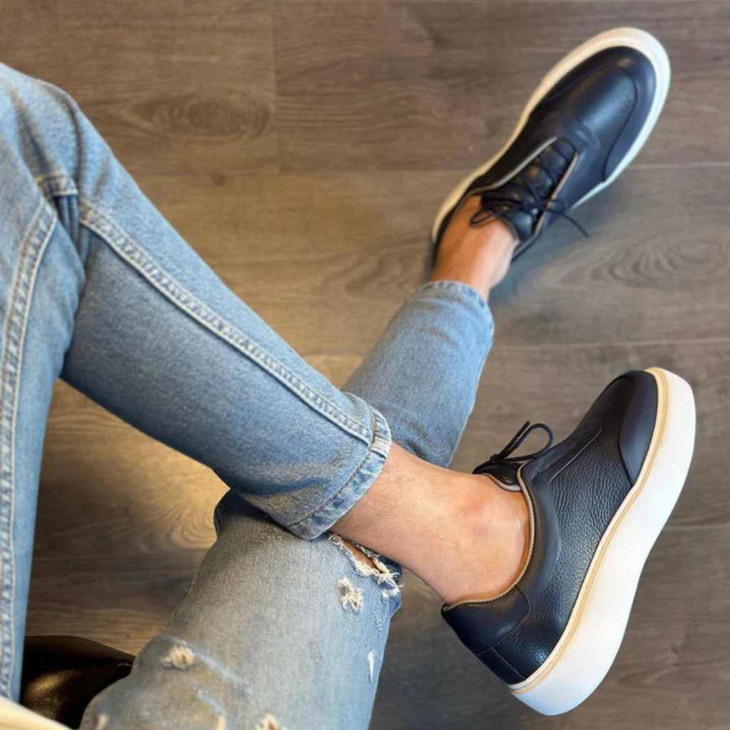 Men’s Minimalist Comfort Trainers with Supportive Footbed