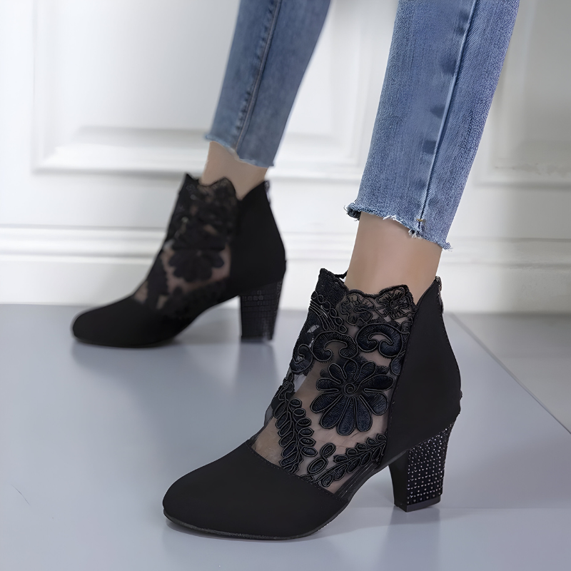Women’s Stylish Breathable Wide-Fit Heels