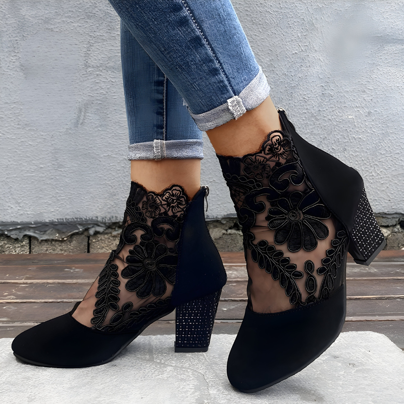 Women’s Stylish Breathable Wide-Fit Heels Black