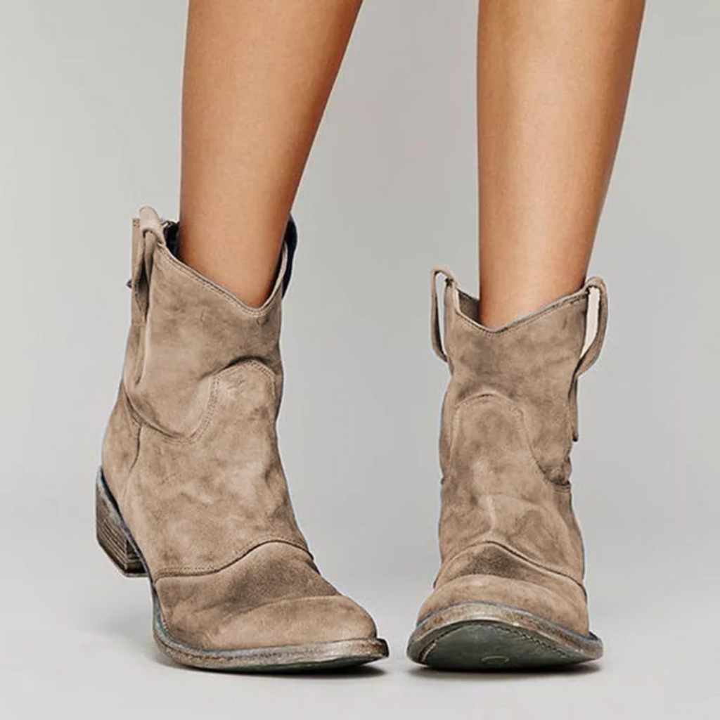 Women’s Classic Pointed-Toe Heels Khaki