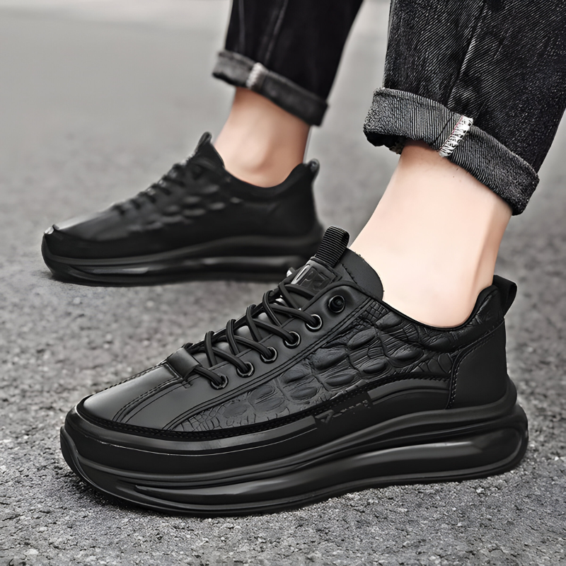 Men’s Comfortable Wide Fit Cushioned Trainers Black